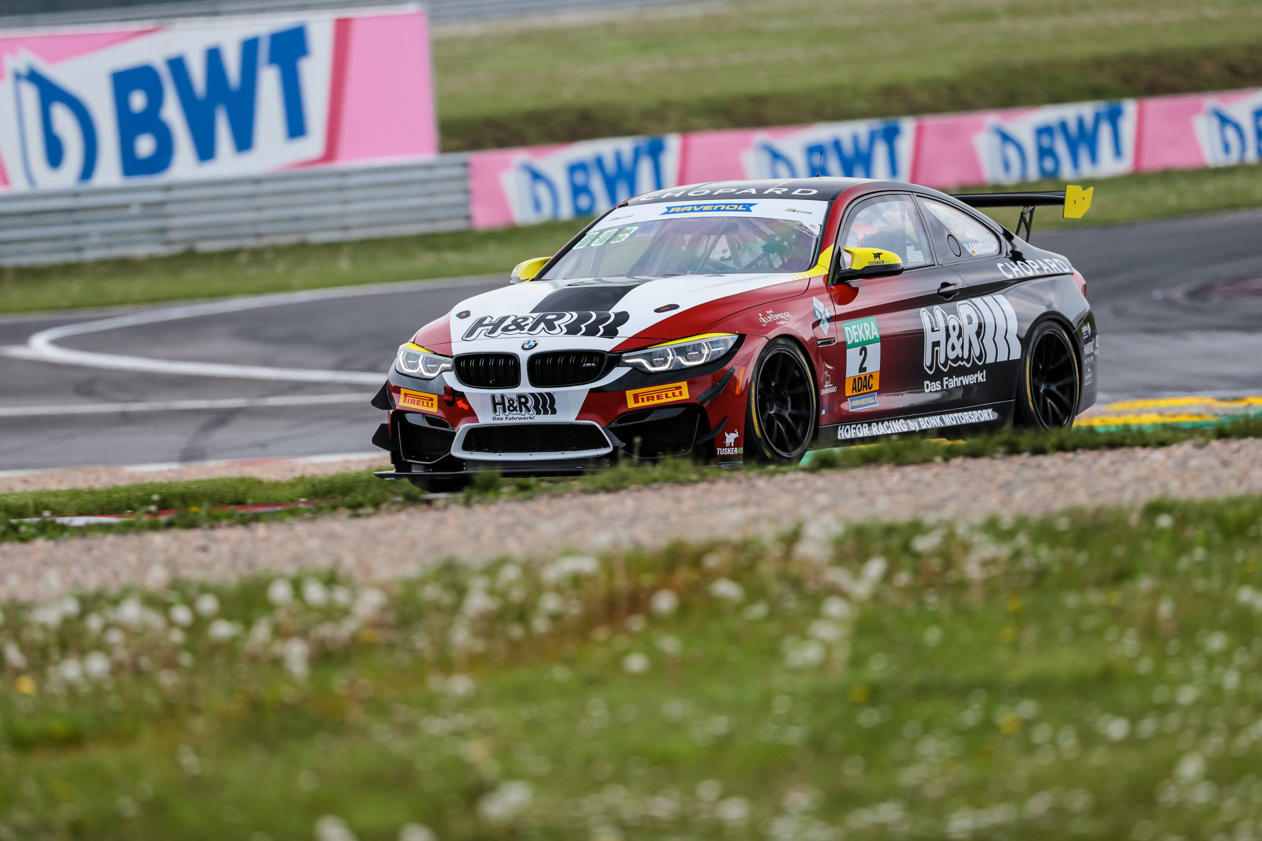 Adac Gt Germany Gabriele Piana Sichert Sich Pole Position Gt Place