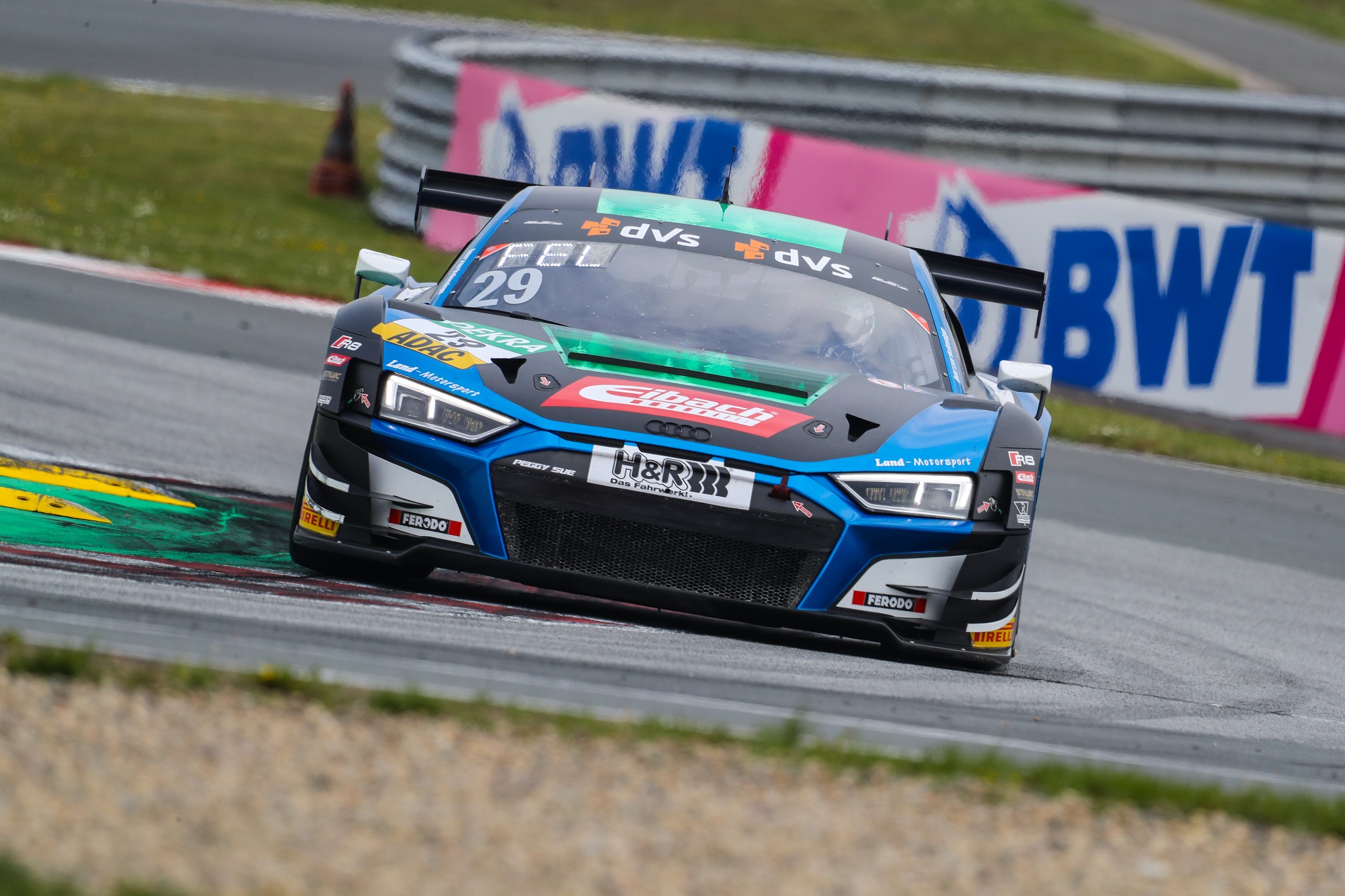 ADAC GT Masters Land Motorsport Triumphiert Bei Saisonauftakt Gt