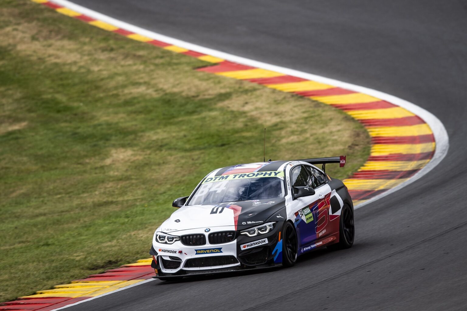 Dtm Trophy Theo Oeverhaus Auf Pole Position Gt Place