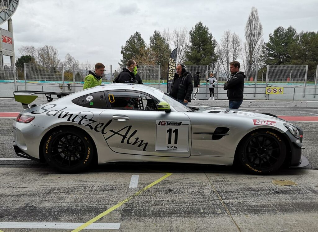 Schnitzelalm Racing Mercedes-AMG GT4