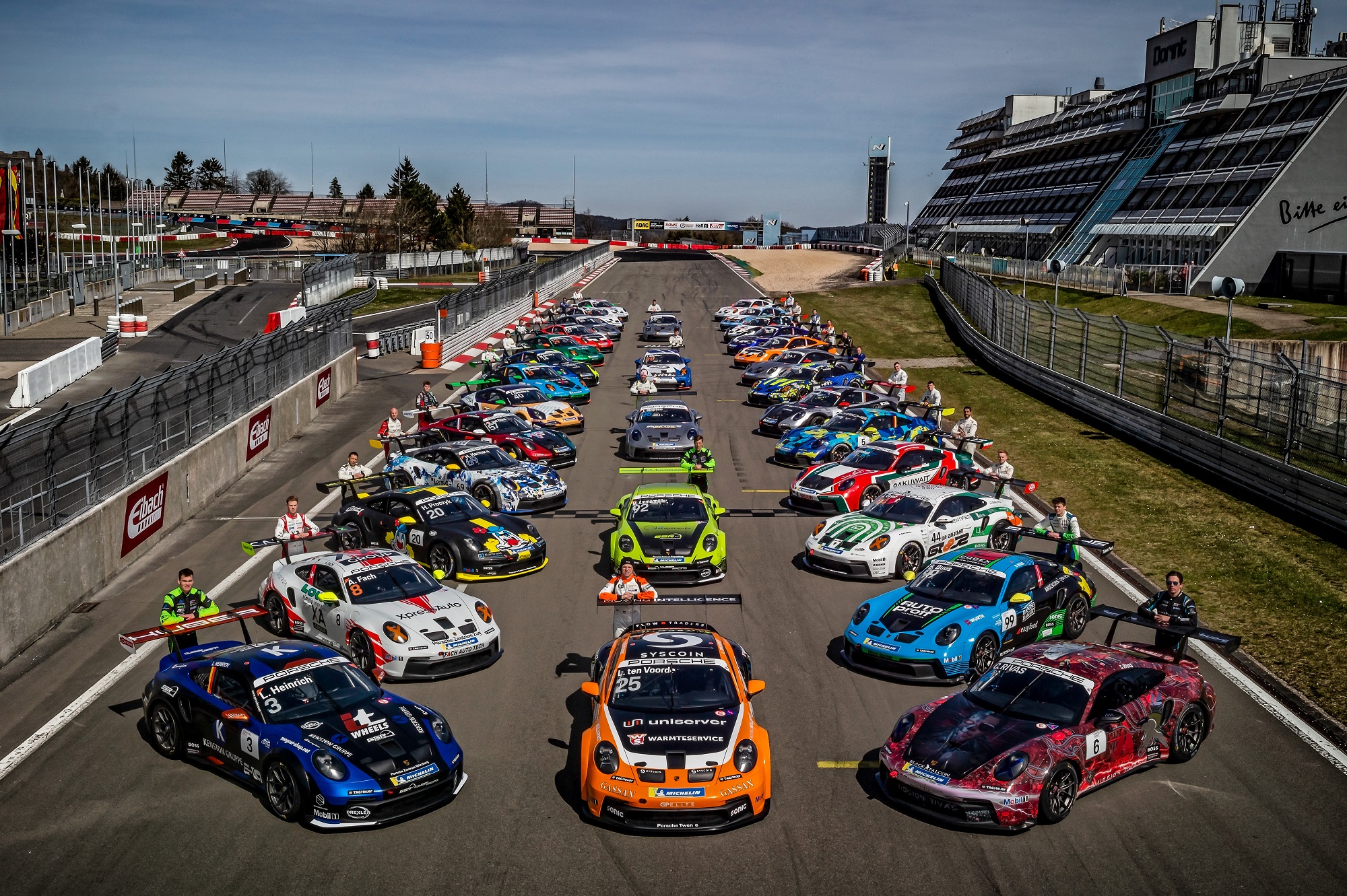 Porsche Carrera Cup Saisonstart mit 32 Fahrern und neuem TV Partner 