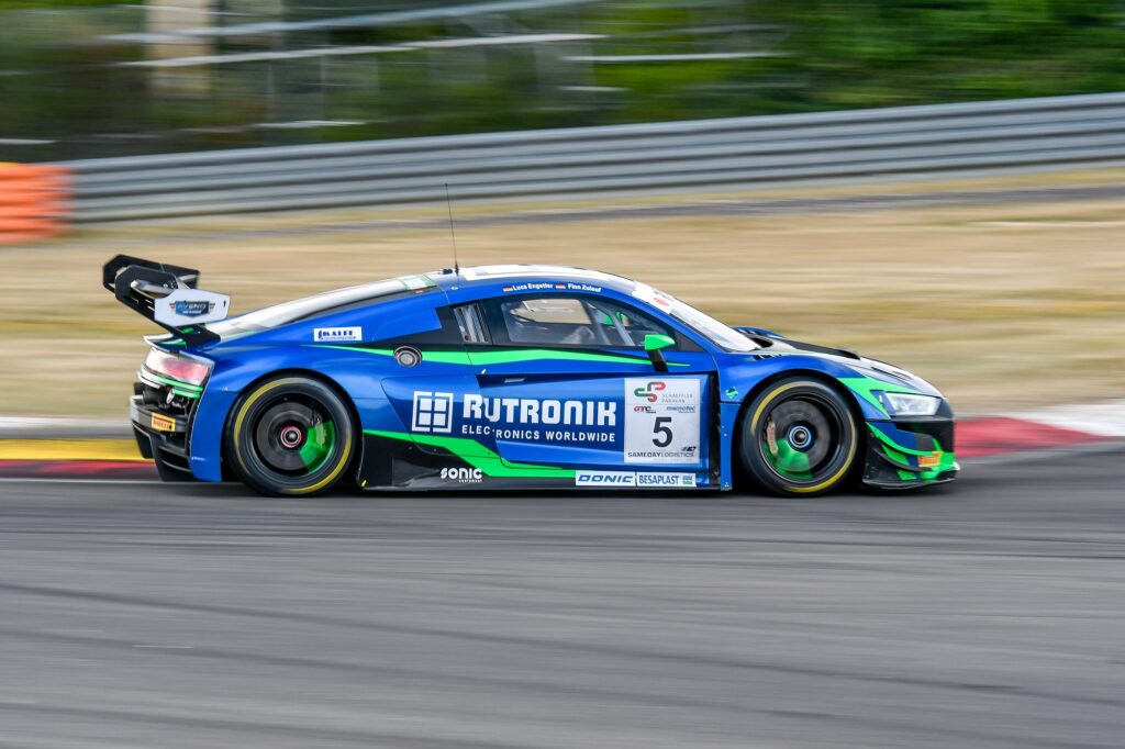 Finn Zulauf Luca Engstler Rutronik Racing Audi R8 LMS GT3 GTC Race Nürburgring