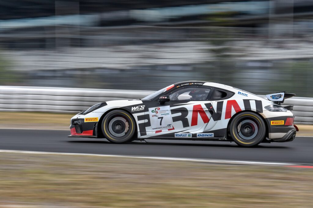 Luca Arnold Marvin Dienst W&S Motorsport Porsche 718 Cayman GT4 Clubsport MR GTC Race Nürburgring