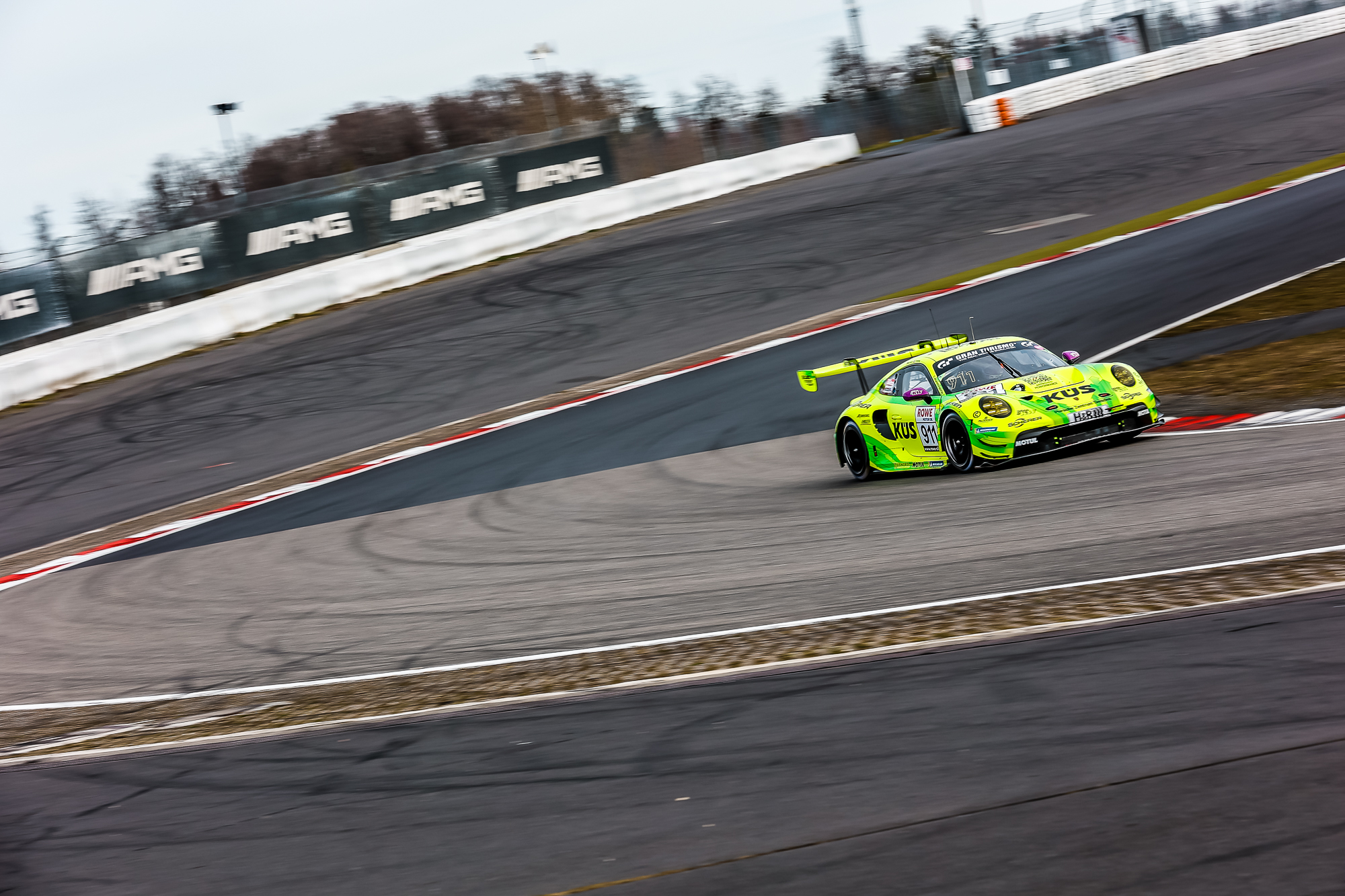 Thomas Preining Marco Holzer Manthey Racing Porsche 911 GT3 R Nürburgring Langstrecken-Serie Nürburgring-Nordschleife