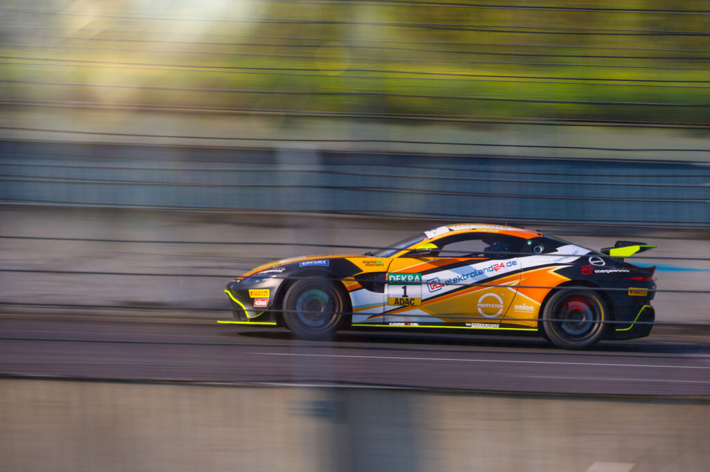 Mike David Ortmann Hugo Sasse PROsport Racing Aston Martin Vantage GT4 ADAC GT4 Germany Lausitzring