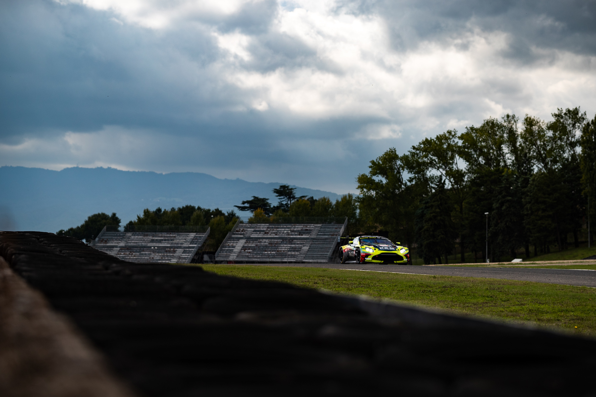 Caspter Stevenson Derek DeBoer Valentin Hasse-Clot Racing Spirit of Leman Aston Martin Vantage GT3 ELMS Mugello